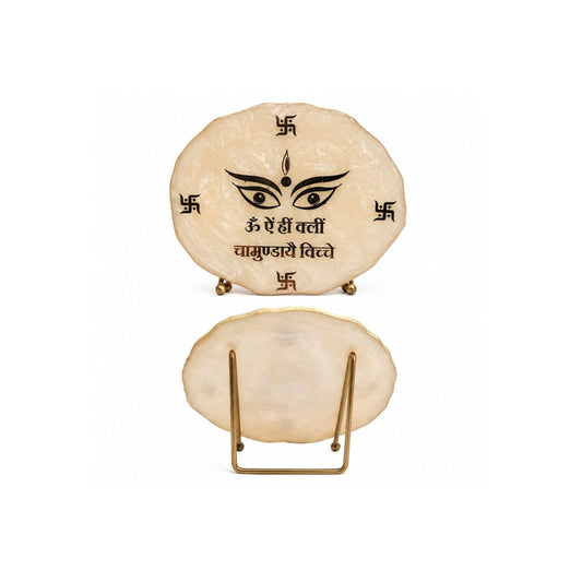 Divine Goddess Eyes White Agate Table Accent - close-up detail