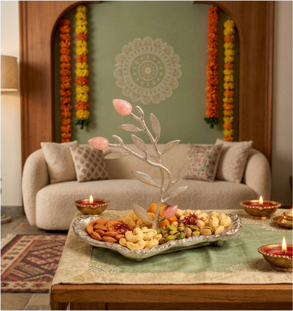 Elegant Silver Leaf-Shaped Festive Platter