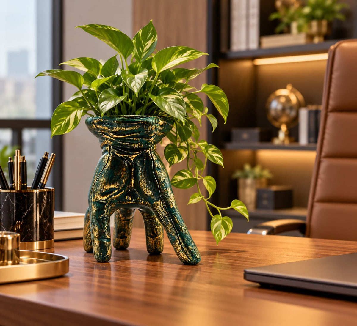 Hands Planter Pot Figurine